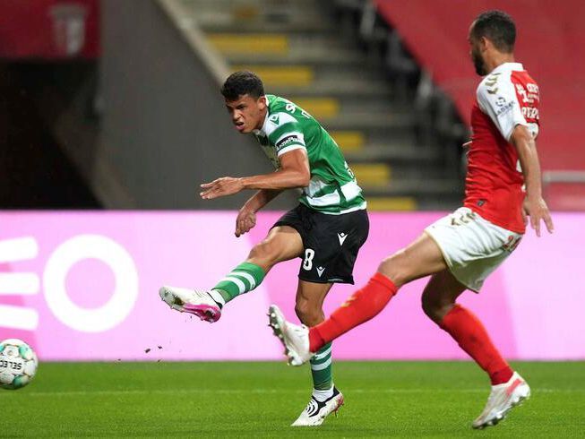 助攻4篮板 助攻4篮板