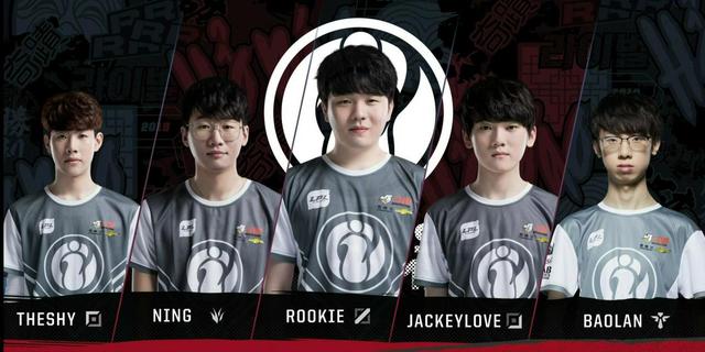 身穿各自俱 身穿各自俱