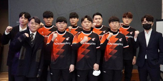 里一路碾压 里一路碾压